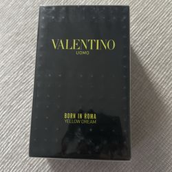 Valentino born in Roma yellow dream