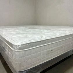  New Mattresses  Needs to Go‼️