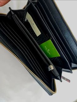 ✅️ Kate Spade Rose Print Medium Wallet• Great Condition• $50firm