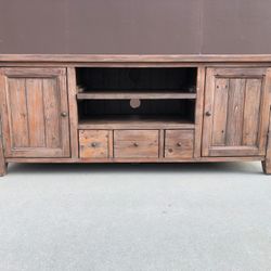 CERTIFIED RECLAIMED WOODEN FURNITURE