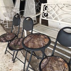 Chair S And Table   