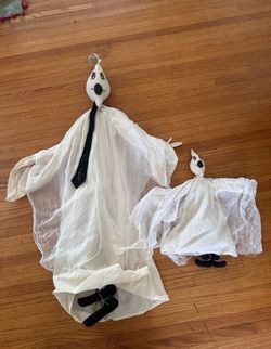 Ghost Halloween 🎃 large 40”inch and 20 inch set of two