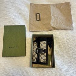 Gucci Dionysus GG Supreme Mini Bag