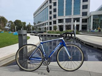 19.5 lb. All-Carbon Trek Madone 4.5 Racing Bike