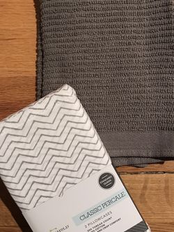 NEW pillowcases & Hand Towel