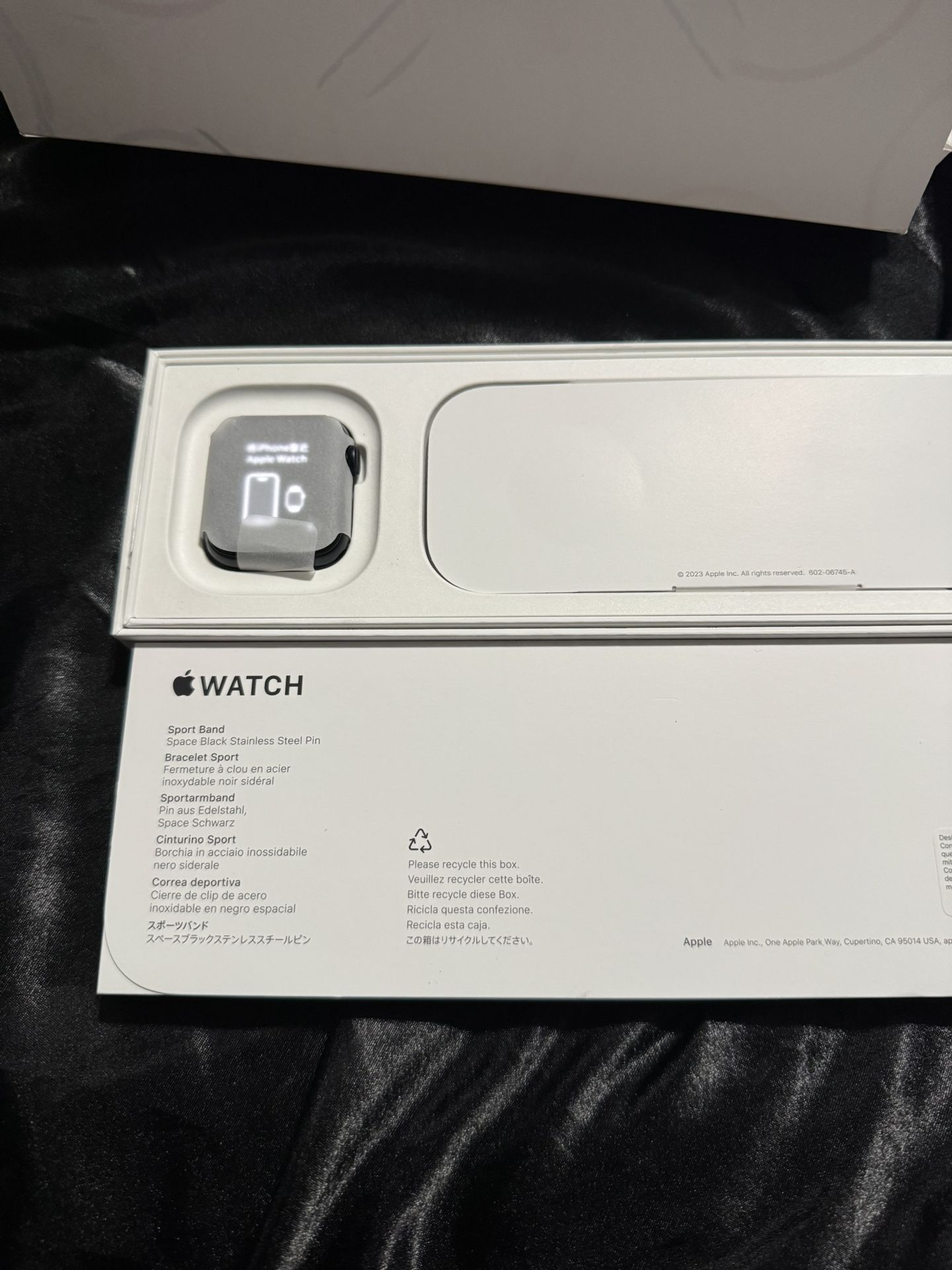 Apple Watch SE (Gen 2) 40mm Midnight M/L GPS A2722 for Sale in ...