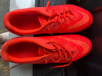 Nike Hypervenom Indoor Shoes (Size 8.5)