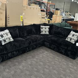 Rich Black Comfy Sectional 