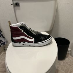 Vans Size 9 And Levi’s Size 9