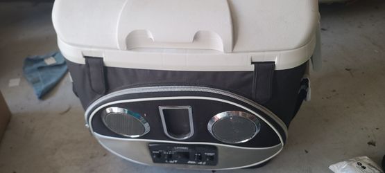 Cooler With Speakers