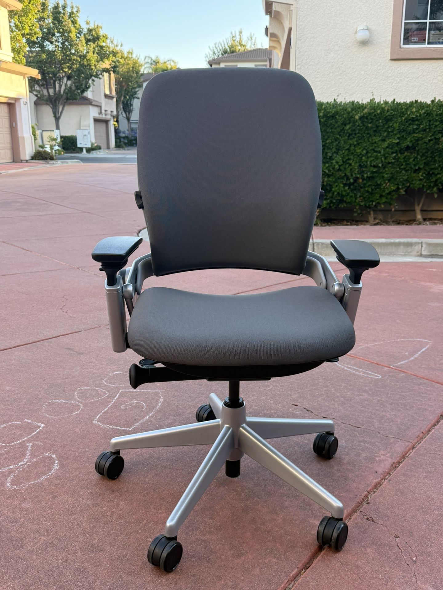 Steelcase Leap v2 $200