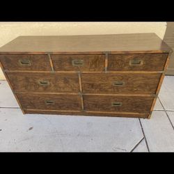 dresser, Solid Wood Excellent Condition All Drawers Open