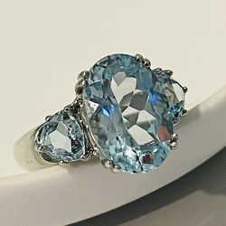 925 Silver Blue Topaz Heart On Sides