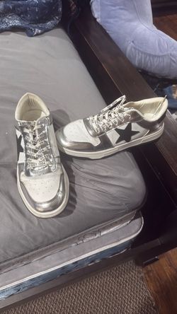 Tennis shoes with star