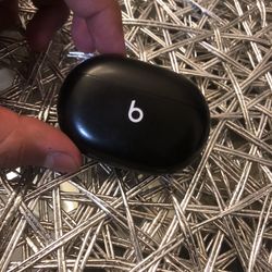 Beats Studio Buds 