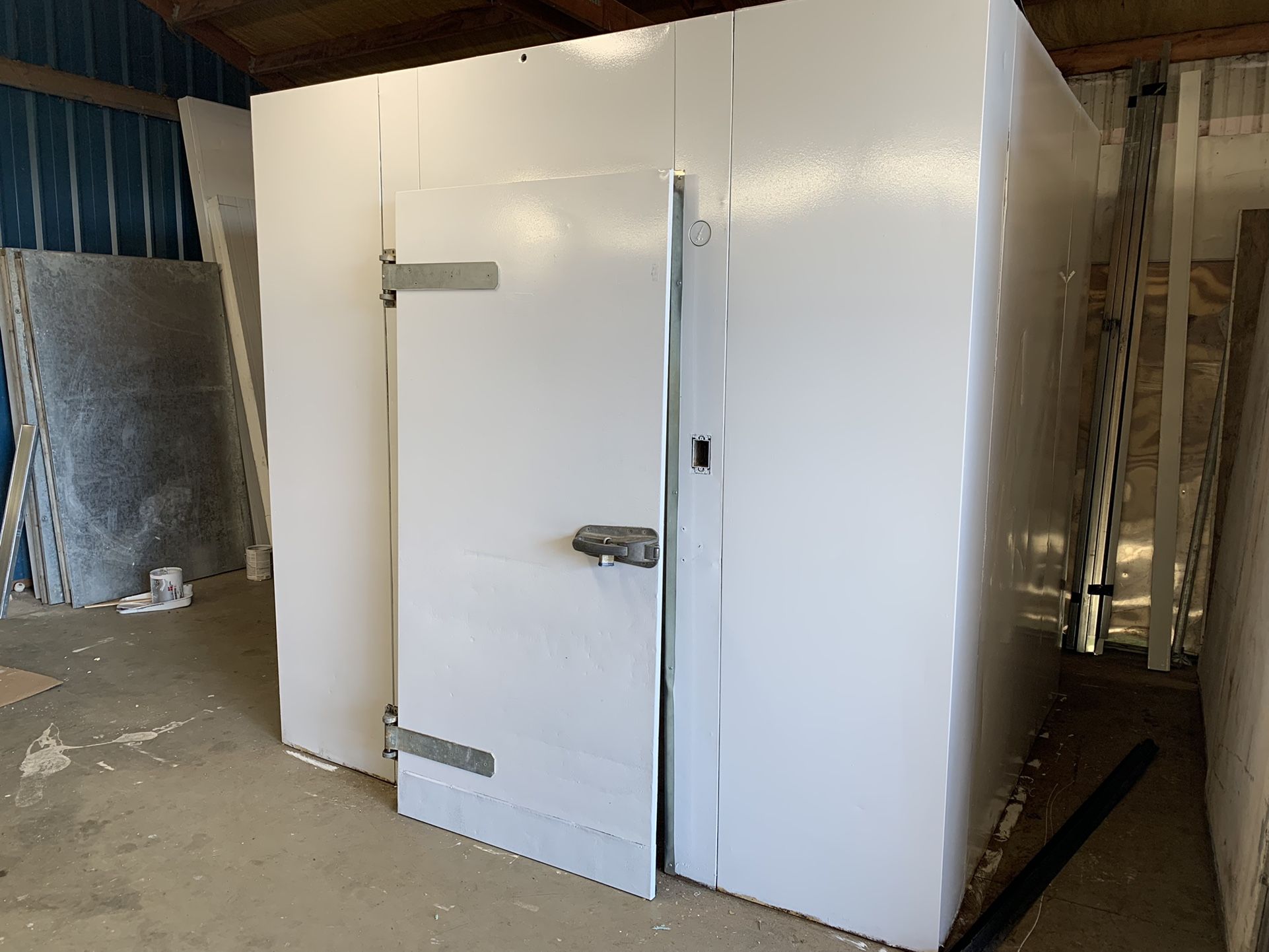 7x8 Walk In cooler for Sale in Scappoose, OR OfferUp
