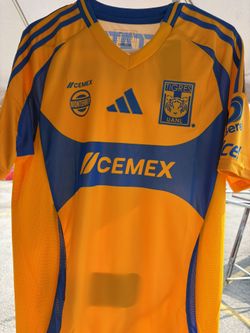 Adidas Tigres UANL Men’s Size Medium Jersey