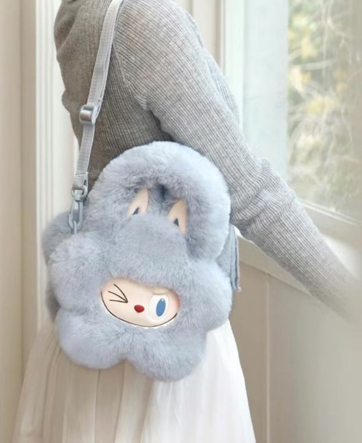 Authentic THE MONSTERS Classic Series-Plush Flower Bag