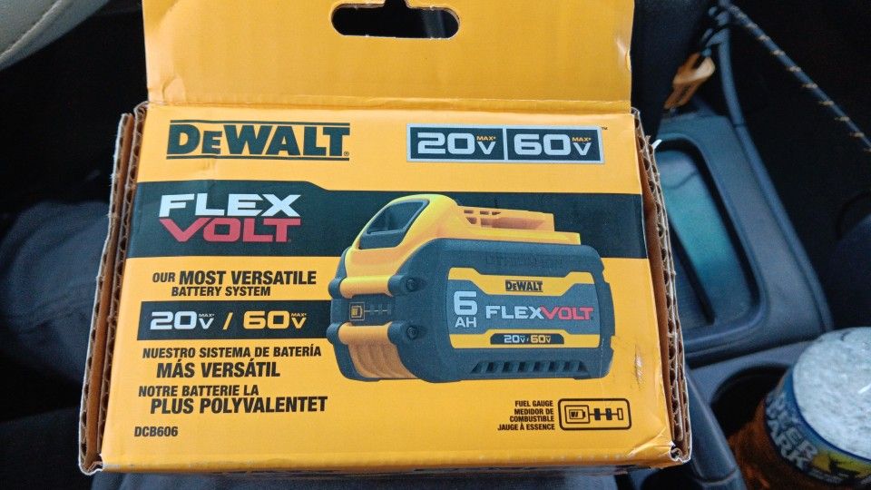 BRAND NEW BATTERRY DEWALT 6 AH FLEX VOLT