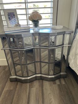 Mirrored 3-Drawer Nightstand Silver Finish