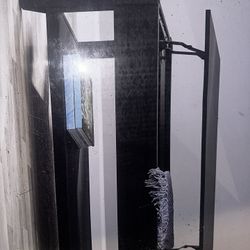 Lift top coffee table