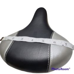 Black and gray leather Saddle Beach Cruiser Comfort Seat