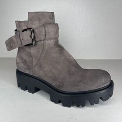 Kenneth Cole Distressed Grey Suede Lug Sole Chunk Heel Platform Well Feet Boots
