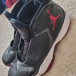 NIKE AIR JORDAN BRED/ DEAL! SIZE 9.5
