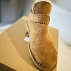 Uggs Low Boots 
