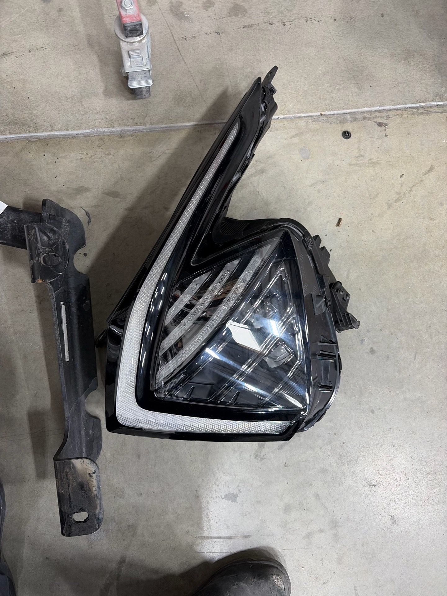 2024-2025 Kia Sorento Headlight
