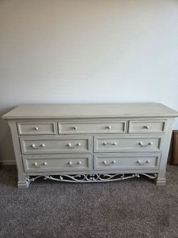 7-Drawer Vintage Wood Dresser