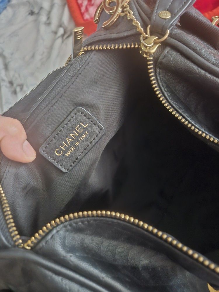 Channel Tote Bag With Zipper