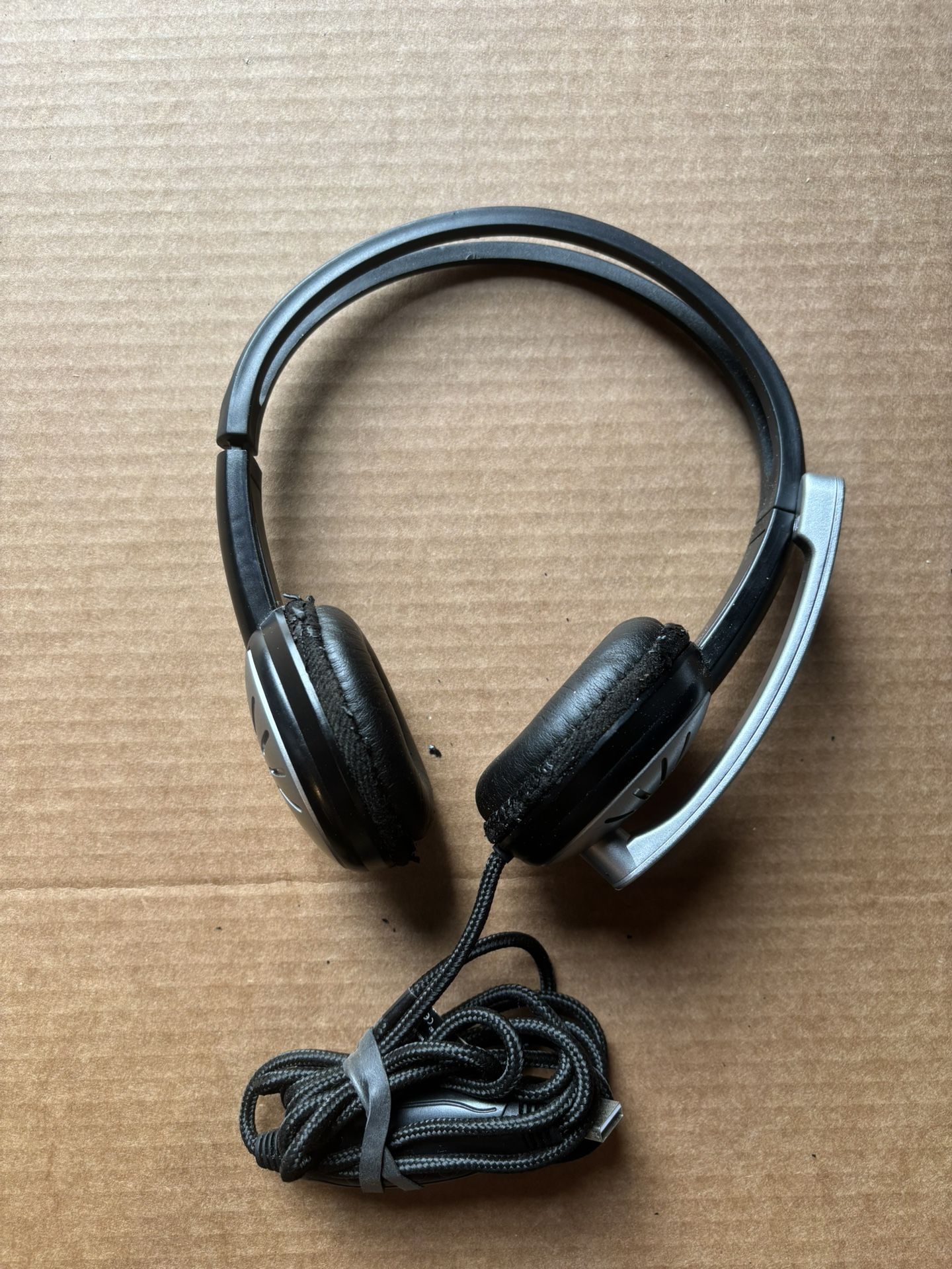 iMicro USB Headphone with Mic and Volume Control