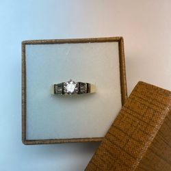 Yellow Gold Ladies Diamond Ring