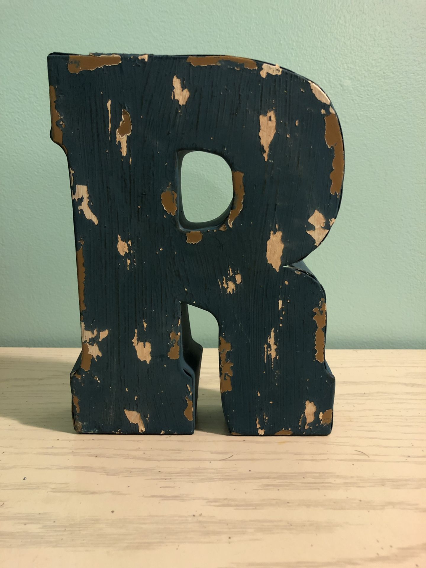 Wall Decor letter R