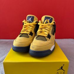 Air Jordan 4 Retro “Lightning”