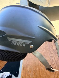 Ski helmet small women’s