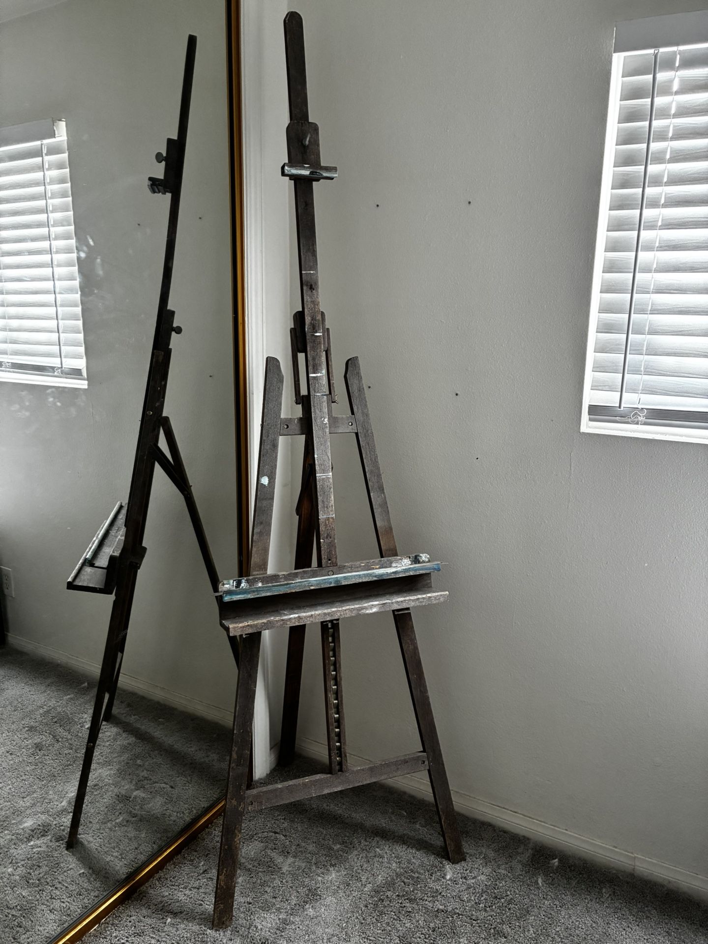 Beautiful Stand-up Easel