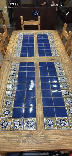 Beautiful 8 seater table must go