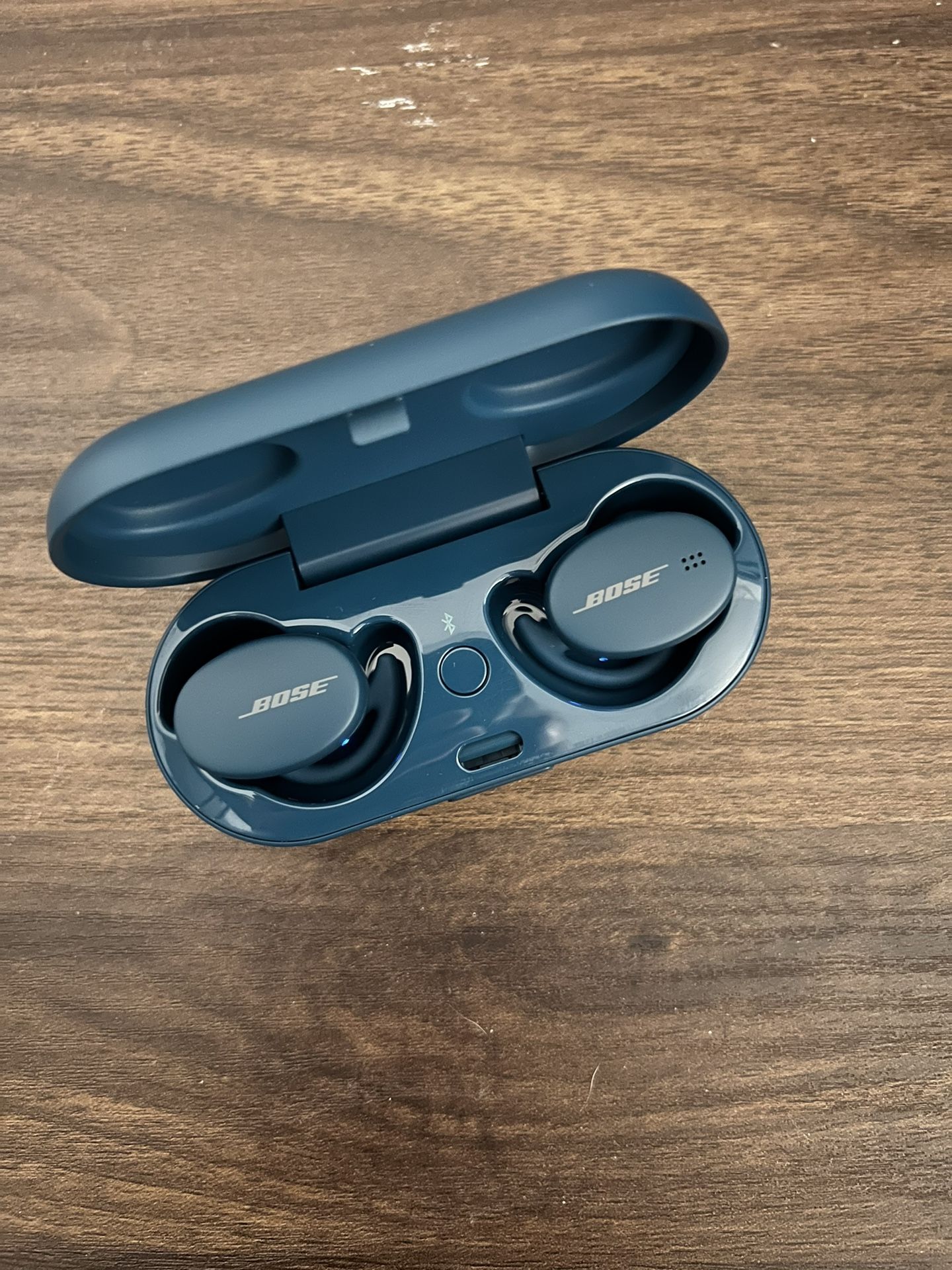 Bose Sport Earbuds/headphones With Charging Case 