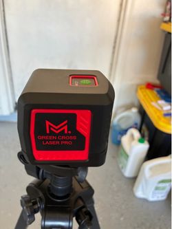 Motovera Self Leveling Laser Level 100ft, Green Cross Line With Tripod, 4 Brightness Modes & Pulse Function, Manual & Self-Leveling Modes, IP54 Waterp