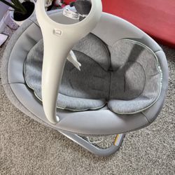 Graco baby swing with sounds