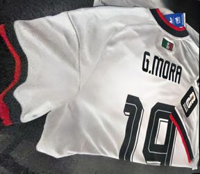Mexico authentic players jersey Gilbero Mora size XL new