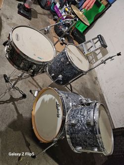 Evans Drum Kit Black Pearl Wrap