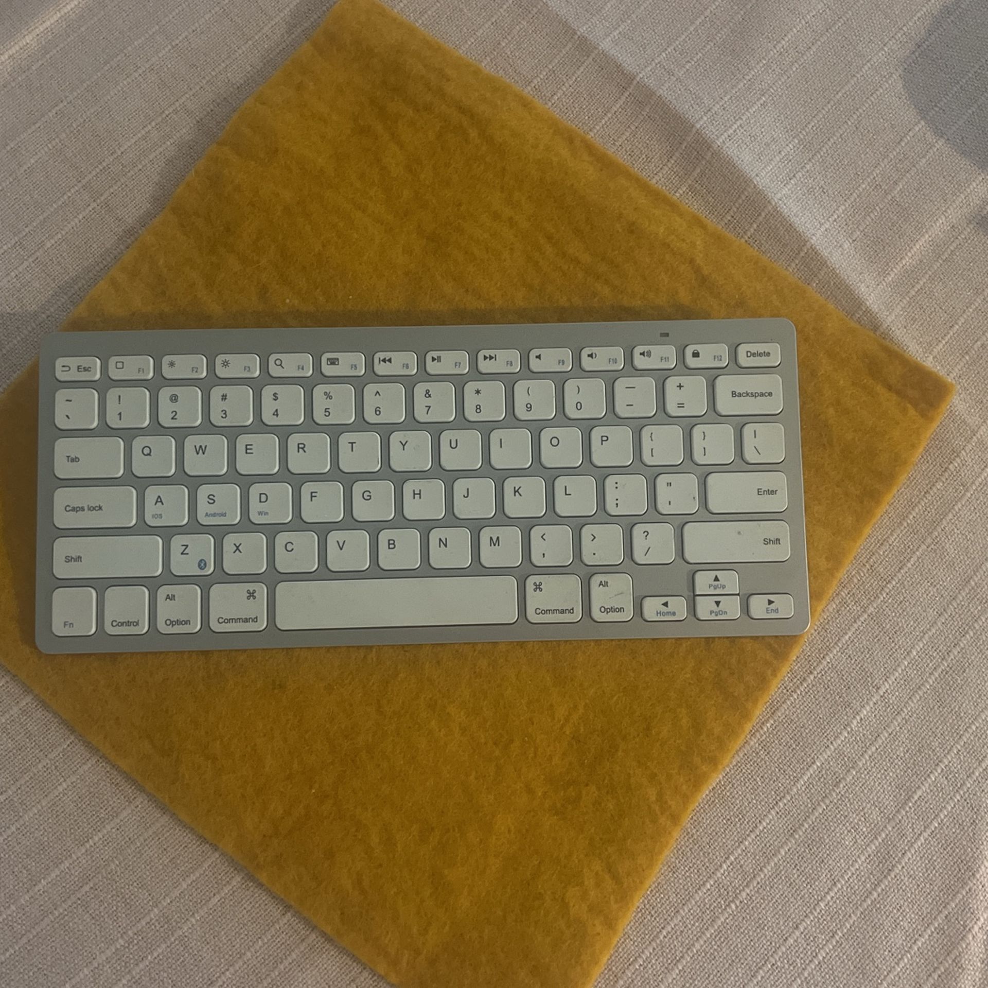 Anker Wireless Keyboard 