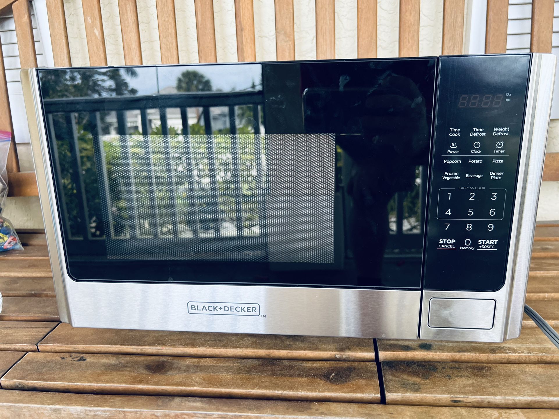 Countertop Black And Decker Microwave 