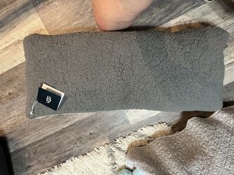 New  Fleece Ugg Body Pillow And Blanket Set 