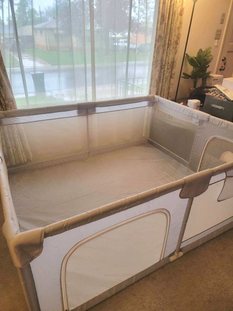 Baby Playpen for Babies and Toddlers, 71 x 59 inch Extra Large Playpen, Play Fence with 4 Pull Rings and Carry Bag (Light Grey) USED LIKE NEW, NO ISSU