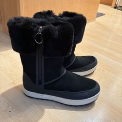 Koolaburra by UGG boots 