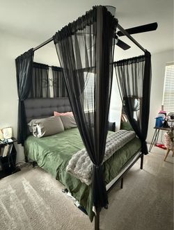 Queen Canopy Bedframe